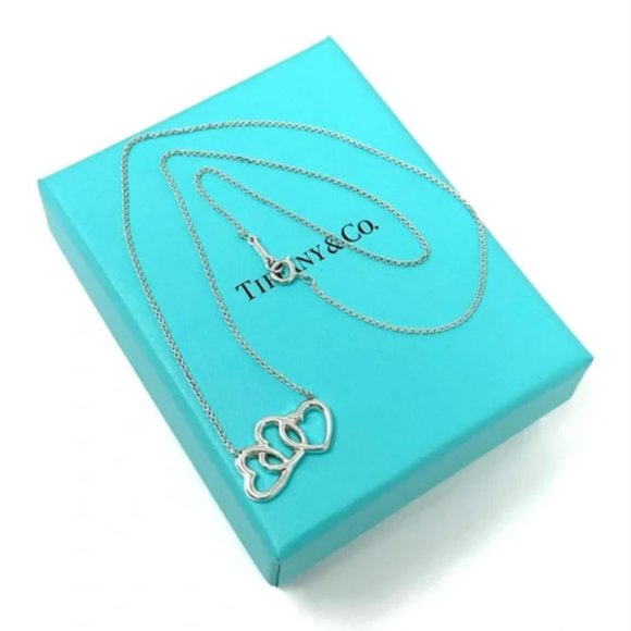 Tiffany & Co. Jewelry - 🌺 Authentic Tiffany & CO. Elsa Peretti 925 Triple Open Hearts Pendant Necklace.